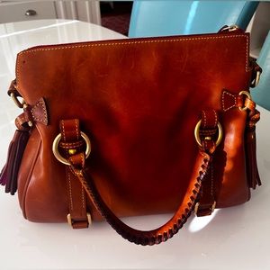 Gorgeous Dooney & Bourke brown Florentine satchel. Great gift!